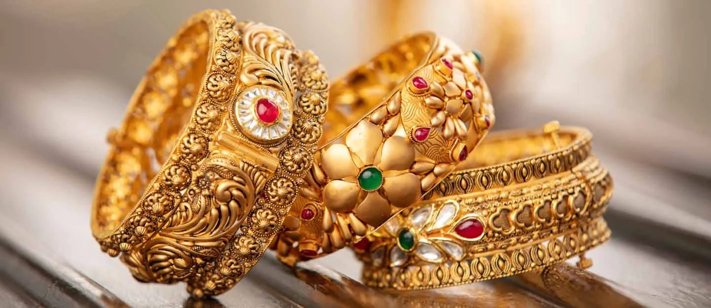 Gold Shops in Dubai Gold Souk